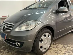 Grau Gebraucht 2009 Mercedes A200 Elegance Limousine | 7.490 € (Teuer)