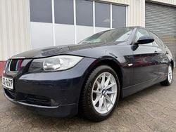 Blau Gebraucht 2006 BMW 320 Limousine | 4.480 € (Guter Preis)