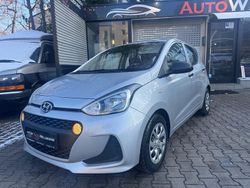 Silber Gebraucht 2017 Hyundai i10 Classic Kleinwagen | 5.990 € (Fairer Preis)