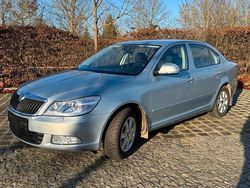 Blau Gebraucht 2009 Skoda Octavia Limousine | 11.500 €