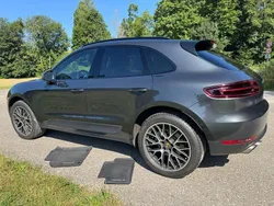 Grau Gebraucht 2017 Porsche Macan S SUV | 41.500 € (Guter Preis)