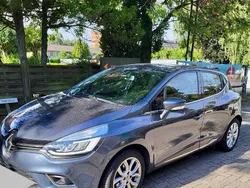 Grau Gebraucht 2017 Renault Clio IV Limousine | 7.500 €