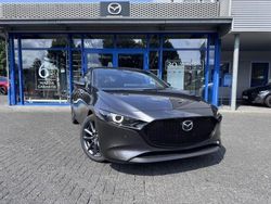 Grau Neu 2025 Mazda 3 Exclusive-Line Limousine | 28.850 €
