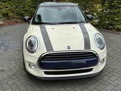 Beige Gebraucht 2017 Mini Cooper Kleinwagen | 13.900 € (Etwas zu teuer)