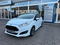 Weiß Gebraucht 2017 Ford Fiesta ST-Line Kleinwagen | 9.490 € (Etwas zu teuer)