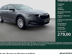 Grau Gebraucht 2024 Skoda Octavia Style Kombi | 30.888 € (Superpreis)