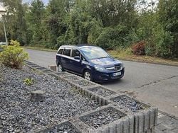 Blau Gebraucht 2010 Opel Zafira Edition Van / Kleinbus | 7.250 € (Teuer)