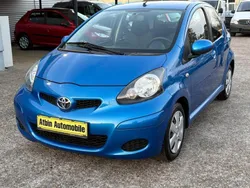 Blau Gebraucht 2011 Toyota Aygo Kleinwagen | 3.499 € (Fairer Preis)