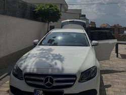 Weiß Gebraucht 2017 Mercedes 220 Limousine | 19.000 €