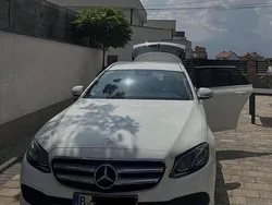 Weiß Gebraucht 2017 Mercedes 220 Limousine | 19.000 €