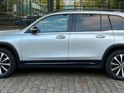 Grau Gebraucht 2022 Mercedes GLB200 Progressive SUV | 39.000 € (Etwas zu teuer)