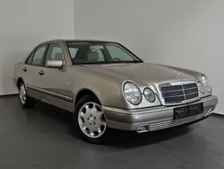 Gold Gebraucht 1996 Mercedes E320 Elegance Limousine | 7.999 € (Fairer Preis)