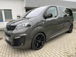 Grau Gebraucht 2023 Opel Zafira Life Van / Kleinbus | 37.890 € (Fairer Preis)