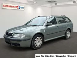 Grün Gebraucht 2004 Skoda Octavia Kombi | 899 € (Superpreis)