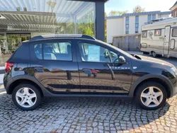 Schwarz Gebraucht 2016 Dacia Sandero Prestige Kleinwagen | 8.450 € (Teuer)