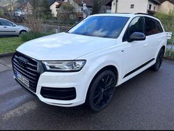 Weiß Gebraucht 2016 Audi Q7 Ambiente SUV | 28.000 € (Guter Preis)