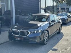 Grau Gebraucht 2024 BMW 530e Sport Line Limousine | 47.990 € (Teuer)