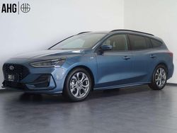 Chromablau metallic Neu 2024 Ford Focus ST-Line Kombi | 26.580 € (Superpreis)