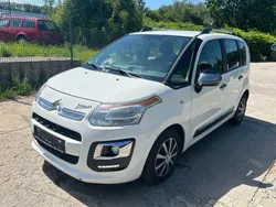 Weiß Gebraucht 2013 Citroën C3 Picasso SELECTION Van / Kleinbus | 3.990 € (Guter Preis)