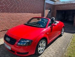 Rot Gebraucht 2005 Audi TT Basis Cabrio | 10.500 € (Teuer)