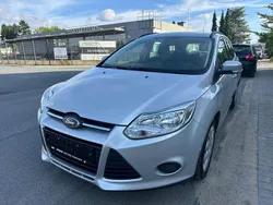 Silber Gebraucht 2012 Ford Focus Trend Limousine | 3.490 € (Guter Preis)