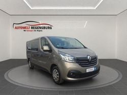 Stone (gold) Gebraucht 2016 Renault Trafic Van / Kleinbus | 14.990 € (Fairer Preis)