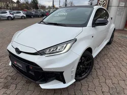 Weiß Neu 2024 Toyota Yaris Coupé | 56.990 € (Etwas zu teuer)