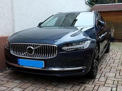 Blau Gebraucht 2023 Volvo V90 Ultra Kombi | 55.000 € (Teuer)