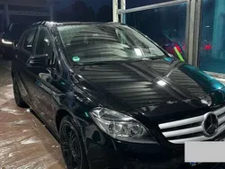 Gebraucht 2012 Mercedes B180 Edition 1 Van / Kleinbus | 7.500 € (Teuer)