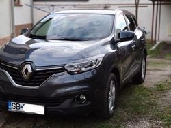 Grau Gebraucht 2016 Renault Kadjar Experience SUV | 10.300 € (Etwas zu teuer)