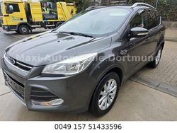 Grau Gebraucht 2016 Ford Kuga Titanium SUV | 7.440 € (Guter Preis)