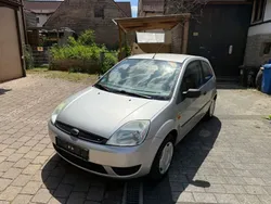 Silber Gebraucht 2005 Ford Fiesta Ghia Kleinwagen | 1.990 € (Etwas zu teuer)
