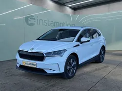 Weiß Gebraucht 2021 Skoda Enyaq iV SUV | 30.999 € (Fairer Preis)
