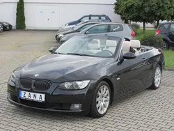 Black sapphire metallic Gebraucht 2007 BMW 330 Cabriolet Cabrio | 9.222 €