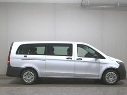 Weiss Gebraucht 2024 Mercedes Vito Van / Kleinbus | 43.980 €