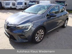 Grau Gebraucht 2021 Renault Clio V Intens Limousine | 12.000 € (Fairer Preis)