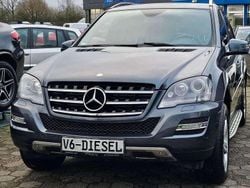 Grau Gebraucht 2010 Mercedes ML350 Edition SUV | 8.999 € (Guter Preis)