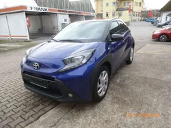 Blau Gebraucht 2022 Toyota Aygo Pulse Kleinwagen | 16.450 € (Etwas zu teuer)