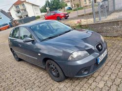 Grau Gebraucht 2007 Seat Ibiza Reference Limousine | 2.250 € (Etwas zu teuer)