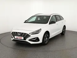 Weiß Gebraucht 2020 Hyundai i30 Intro Edition Kombi | 18.990 € (Etwas zu teuer)