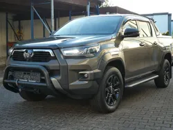 Grün Gebraucht 2023 Toyota HiLux Abholung | 44.000 € (Superpreis)