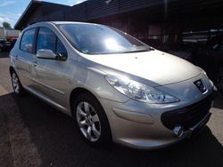 Grau Gebraucht 2006 Peugeot 307 Tendance Limousine | 4.999 €