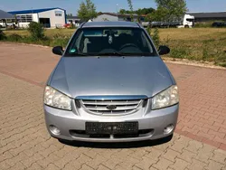 Silber Gebraucht 2005 Kia Cerato Limousine | 500 € (Superpreis)