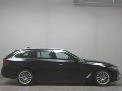 Schwarz Gebraucht 2021 BMW 520 Luxury Line Kombi | 22.980 € (Fairer Preis)