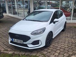 Frostweiß Gebraucht 2023 Ford Fiesta ST-Line Kleinwagen | 19.500 € (Fairer Preis)