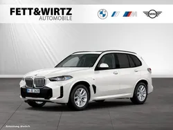 Mineralweiss metallic Gebraucht 2024 BMW X5 M Sport SUV | 76.490 € (Superpreis)