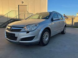 Silber Gebraucht 2009 Opel Astra Kombi | 2.400 € (Guter Preis)