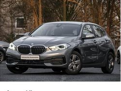 Grau Gebraucht 2022 BMW 118 Advantage Kleinwagen | 20.690 € (Guter Preis)