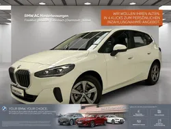 Weiß Gebraucht 2024 BMW 216 Active Tourer Luxury Line Van / Kleinbus | 27.280 € (Etwas zu teuer)