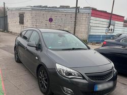 Grau Gebraucht 2011 Opel Astra Kombi | 3.600 € (Superpreis)